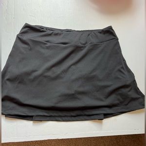 Black Gold Hinge Skirt, size XL
